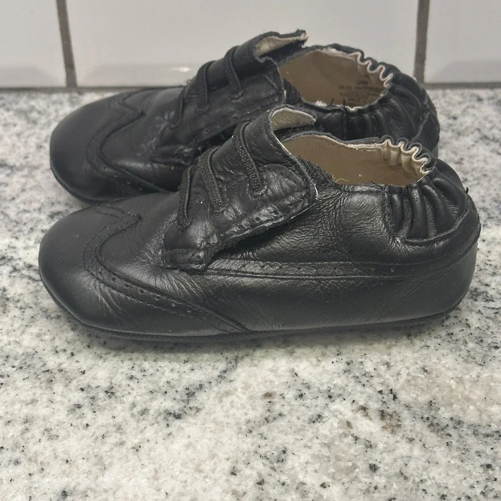 Robeez Toddler US 6 18-24M Leather Wingtip Shoes Black Brogue Elastic Preppy